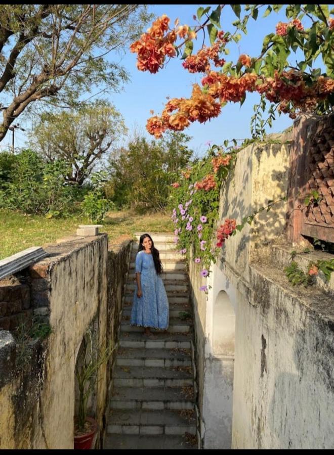 Bassi Fort Palace Chittorgarh ภายนอก รูปภาพ